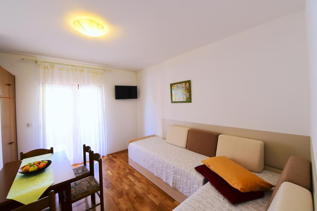 Apartments Zdjelar Poreč Exterior foto