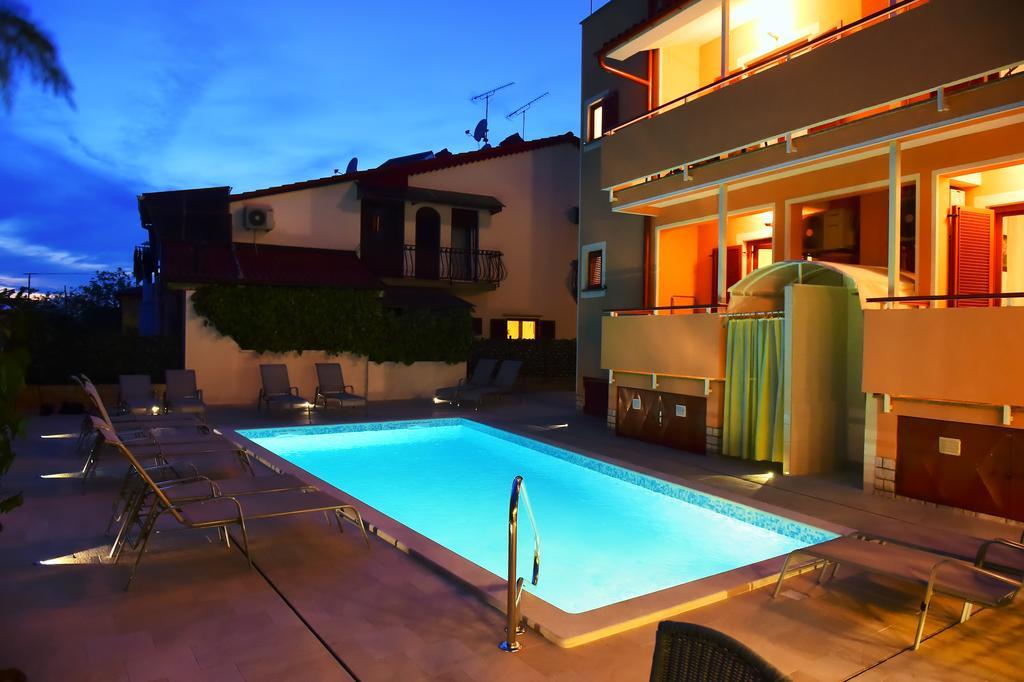 Apartments Zdjelar Poreč Exterior foto