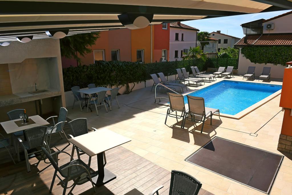 Apartments Zdjelar Poreč Exterior foto